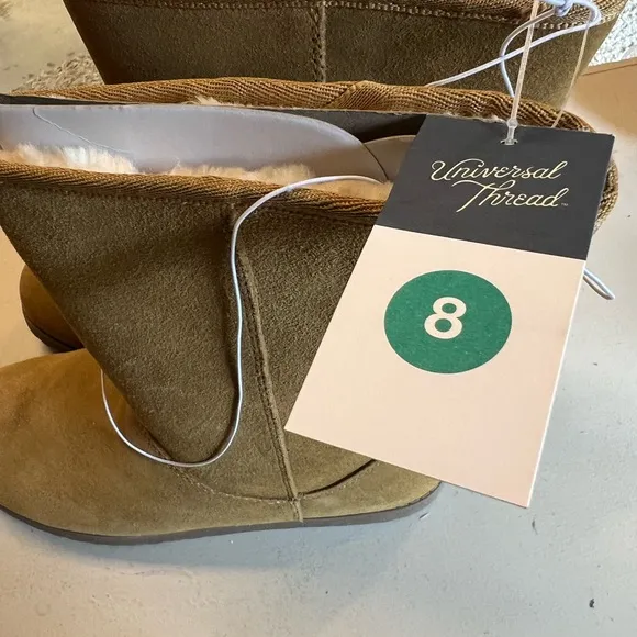 Universal thread women boots.