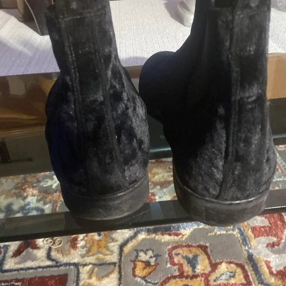 Urban Outfitters men velvet Chelsea ankle boots, UNISEX booties