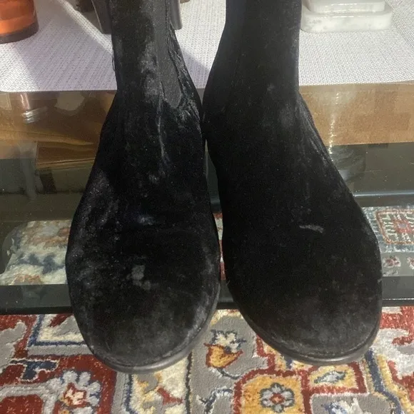 Urban Outfitters men velvet Chelsea ankle boots, UNISEX booties