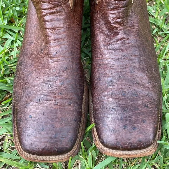 Vaccari ostrich quill pull on Western boots Men”s size 13D Square Toe Mid Calf