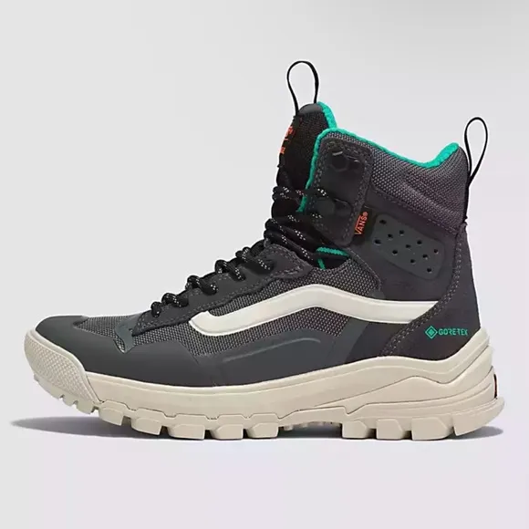 Vans UltraRange insulated boots unisex Mens 8.5 Women 10