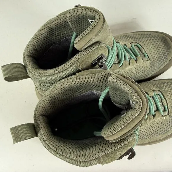 Vasque Torre Hiking Boots Women's 10 Olive Green Suede Lace-Up Ankle Waterproof