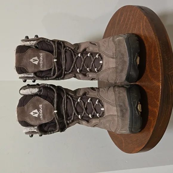 VASQUE WOMEN'S POW WOW II ULTRA DRY WINTER SNOW HIKING BOOT SIZE 6.5