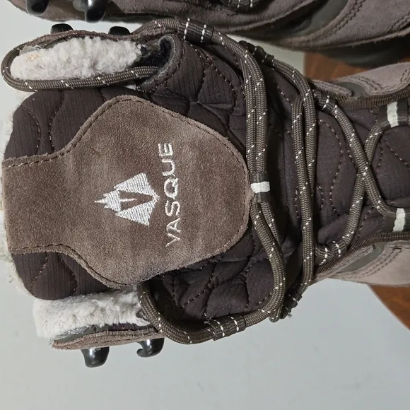 VASQUE WOMEN'S POW WOW II ULTRA DRY WINTER SNOW HIKING BOOT SIZE 6.5