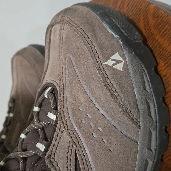 VASQUE WOMEN'S POW WOW II ULTRA DRY WINTER SNOW HIKING BOOT SIZE 6.5