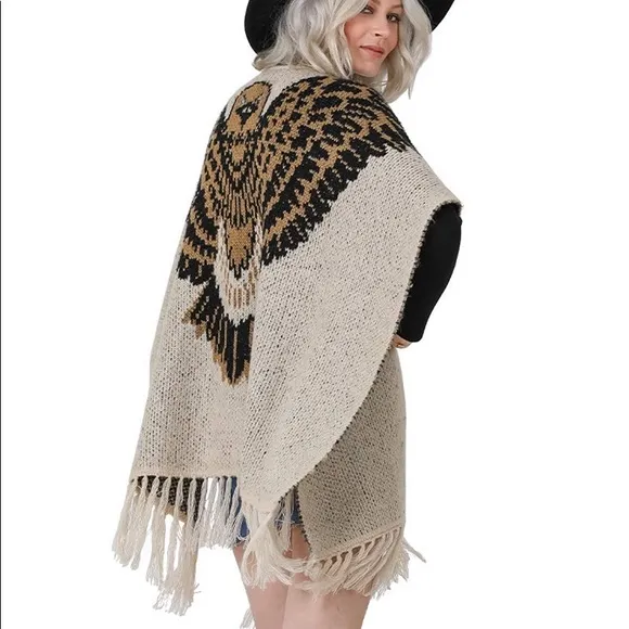 Vertigo Women Open Front Eagle Eye Knitted Sweater Cape