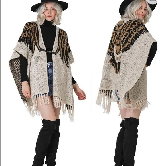 Vertigo Women Open Front Eagle Eye Knitted Sweater Cape