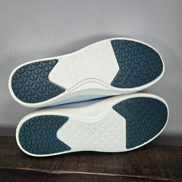 Vessi Weekend Sneaker Kids Size J4 Waterproof Shoes Sneakers Glacier Blue