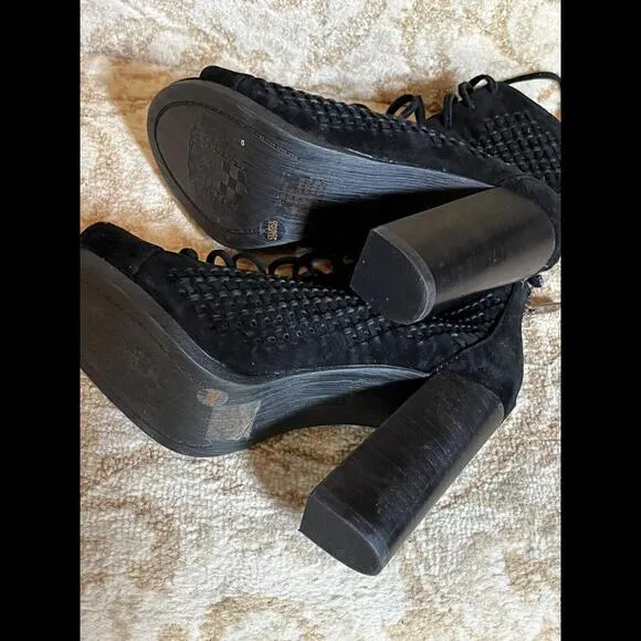 😎🖤Vince Camuto Black Suede Ankle Boots Tie Zip Up Size 5.5 NWOB