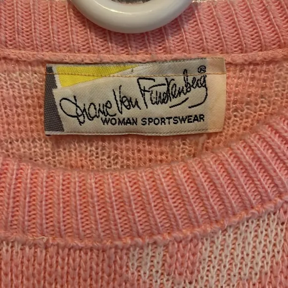 Vintage 90’s Streetwear Diane Vonfurstenburg Sweater