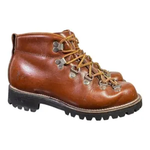 Vintage Danner Mountaineering Boot USA Women size 6 A narrow