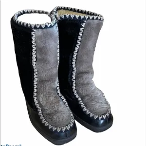 Vintage Snowland Fur Boots