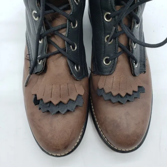 VINTAGE Unbranded women US 7 black brown boots Kiltie leather 8 eyelet lace up