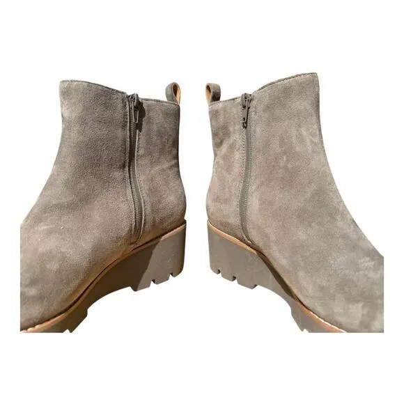 Vionic Aria Suede Wedge Ankle Boot Water Repellent NWOT Women size 9
