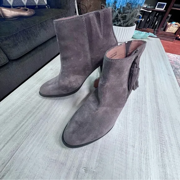 Vionic Madeline Ankle Boots Booties Suede Leather Tassel Taupe Women’s 9.5