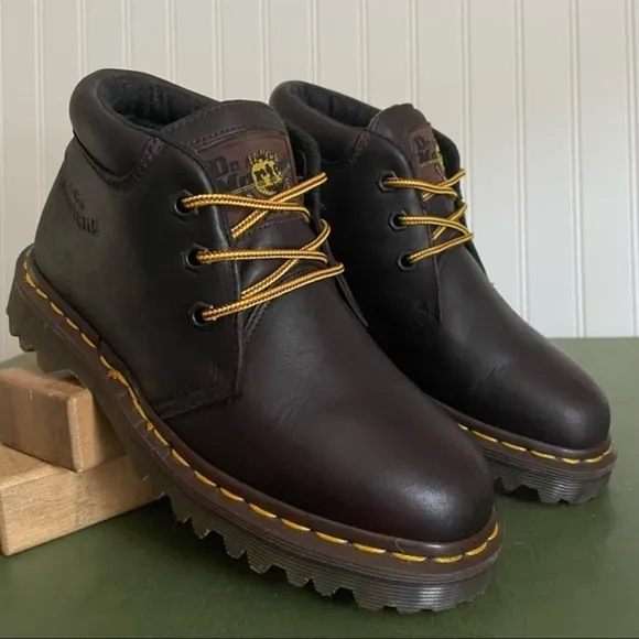 VTG England Made Dr Martens Ankle Boots #8057 in Brown Leather