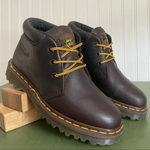 VTG England Made Dr Martens Ankle Boots #8057 in Brown Leather