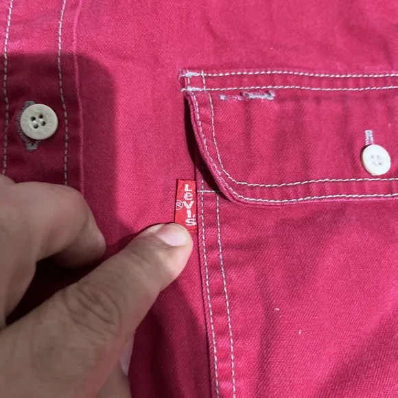 VTG Levi's Red Tab Men Red Denim Cotton Button Pocket Long Sleeve Shirt Sz‎ L