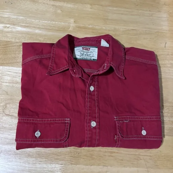 VTG Levi's Red Tab Men Red Denim Cotton Button Pocket Long Sleeve Shirt Sz‎ L