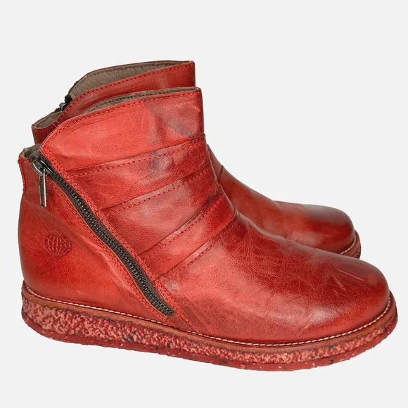 VTG Y2K TAKEME Booties Womens Size 7.5/38 Red Ankle Leather Boots Made in Spain