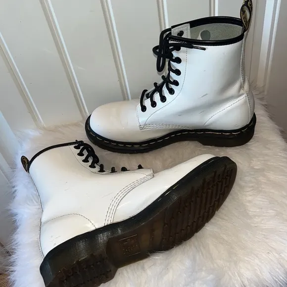 WHITE glossy patent leather chunky Dr Doc Martens grunge goth punk boots size 8