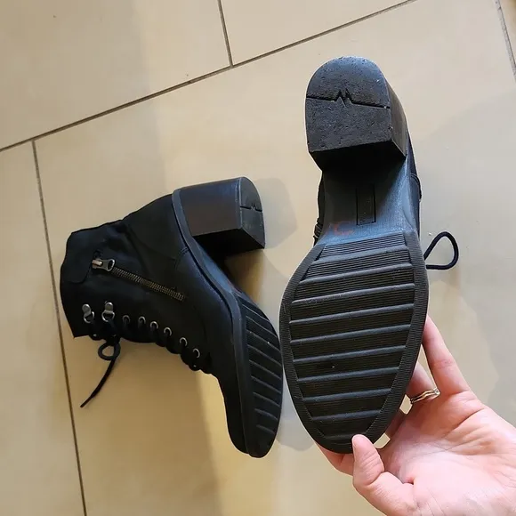 White Mountain Dorian Black Combat Boots. Sz 9
