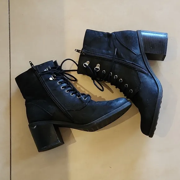 White Mountain Dorian Black Combat Boots. Sz 9