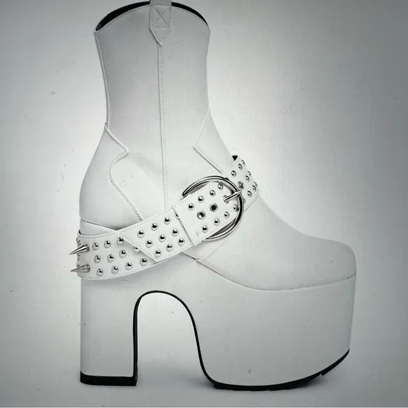 White Platform Cowboy Boots with Studded Strap size 8 NWT