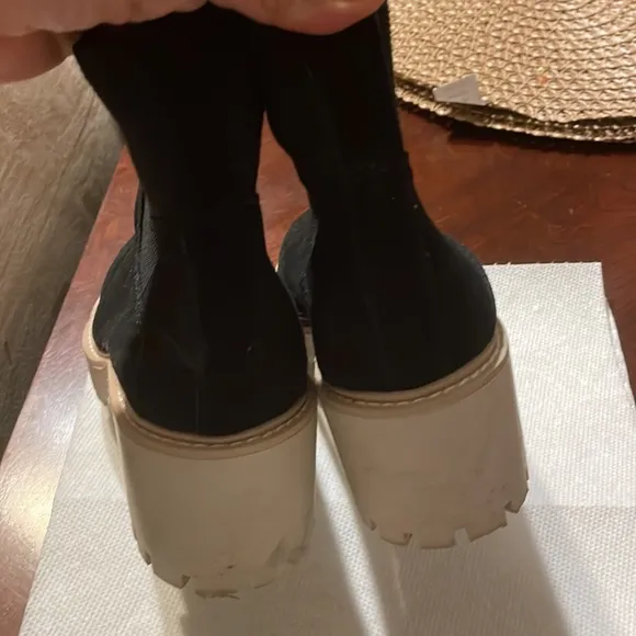 Women leather Dolce vita boots size 7