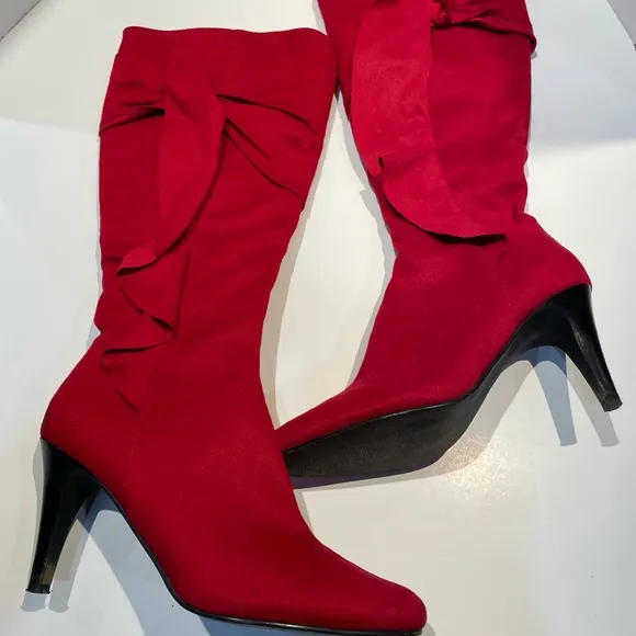 Women Red Boots