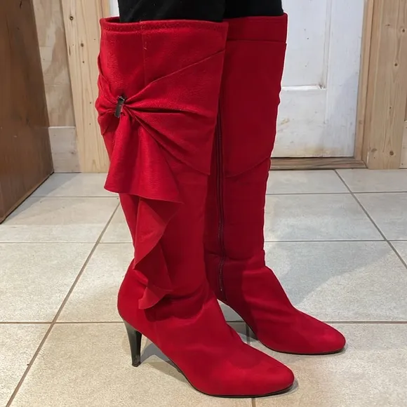 Women Red Boots