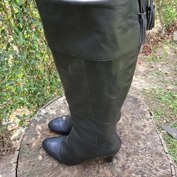 Women Vintage Leather Black Tall Riding Boots By Bandolino Size 7M/ Women Design