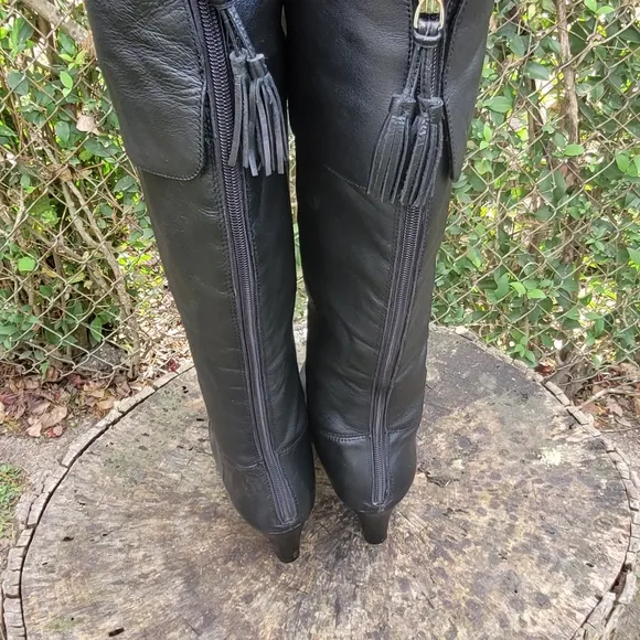 Women Vintage Leather Black Tall Riding Boots By Bandolino Size 7M/ Women Design