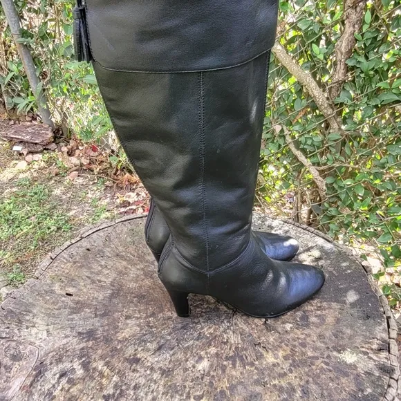 Women Vintage Leather Black Tall Riding Boots By Bandolino Size 7M/ Women Design