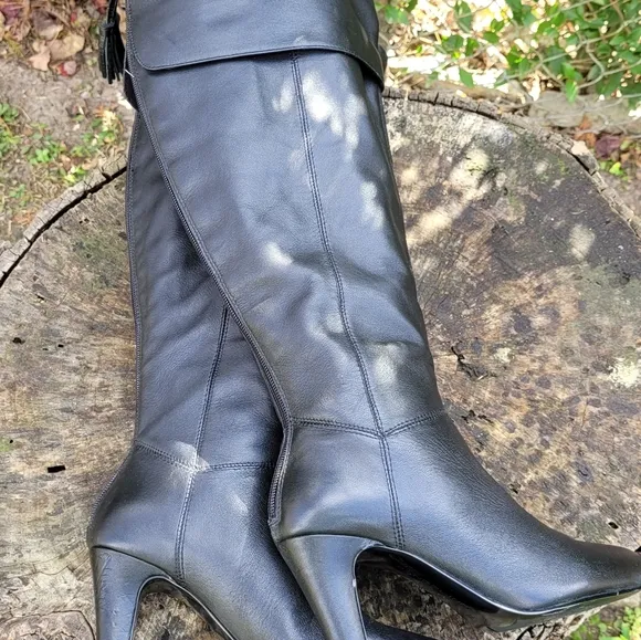 Women Vintage Leather Black Tall Riding Boots By Bandolino Size 7M/ Women Design