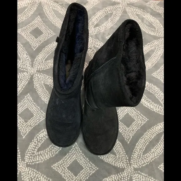 Women’s bearpaw bianca short suede winter boots