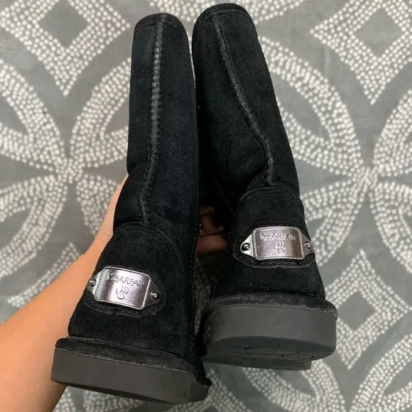 Women’s bearpaw bianca short suede winter boots
