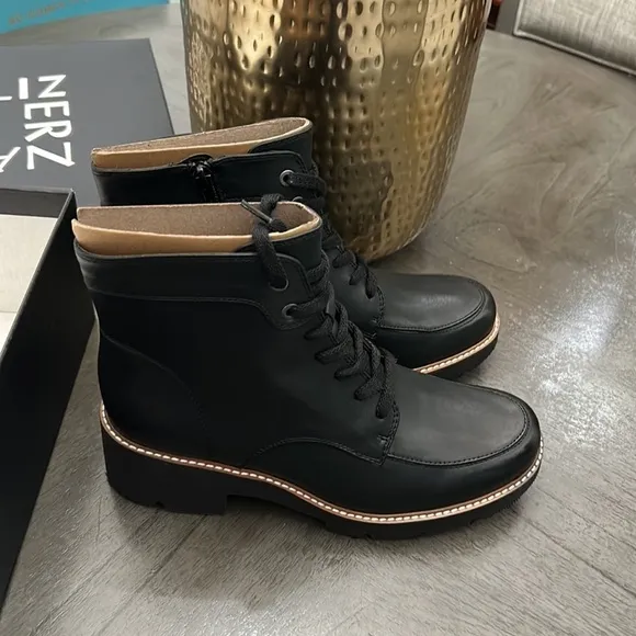 Women's Naturalizer, Catherine Boot (Wide)