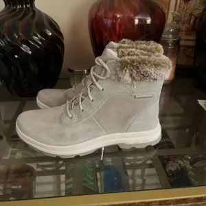 Women's Gray Fur-Lined Boots Ryka size 10 W