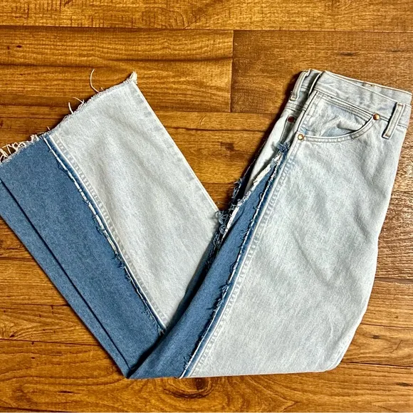 Wrangler • 1990’s • Women • Size 30 x 34 • Denim • Blue 2 Tone Bell Bottom Jeans