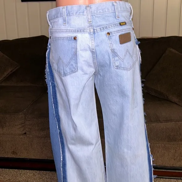 Wrangler • 1990’s • Women • Size 30 x 34 • Denim • Blue 2 Tone Bell Bottom Jeans