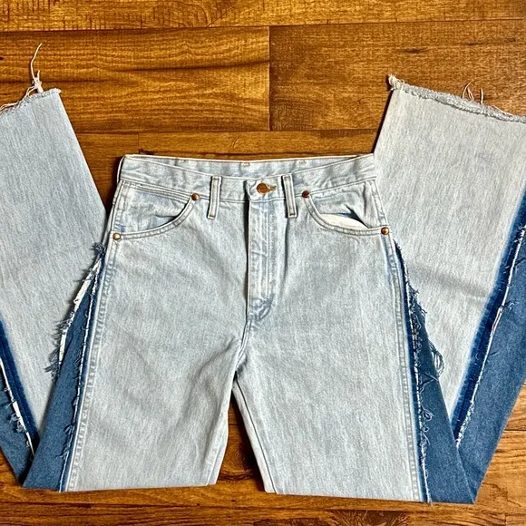 Wrangler • 1990’s • Women • Size 30 x 34 • Denim • Blue 2 Tone Bell Bottom Jeans