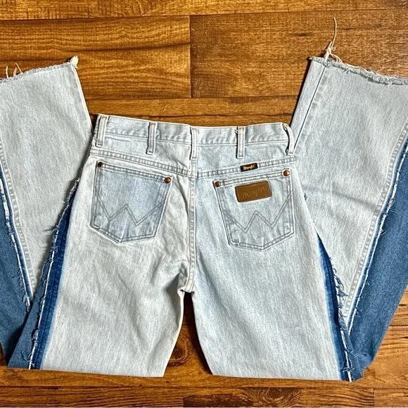 Wrangler • 1990’s • Women • Size 30 x 34 • Denim • Blue 2 Tone Bell Bottom Jeans