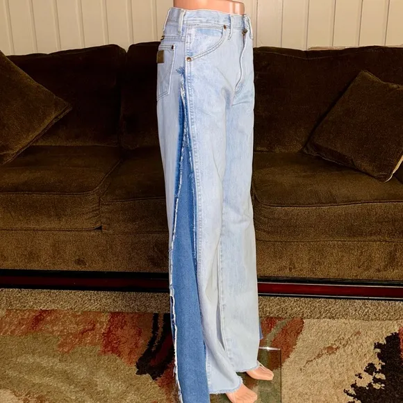 Wrangler • 1990’s • Women • Size 30 x 34 • Denim • Blue 2 Tone Bell Bottom Jeans