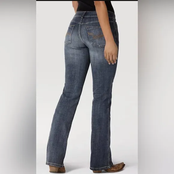 Wrangler AH WASH WOMEN'S BOOTCUT jeans size 7x36 brand new