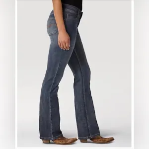Wrangler AH WASH WOMEN'S BOOTCUT jeans size 7x36 brand new