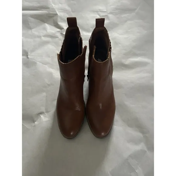 Zodiac Women Julia Brown Leather Wedge Ankle Platform Boots size 9 NWOB Tan